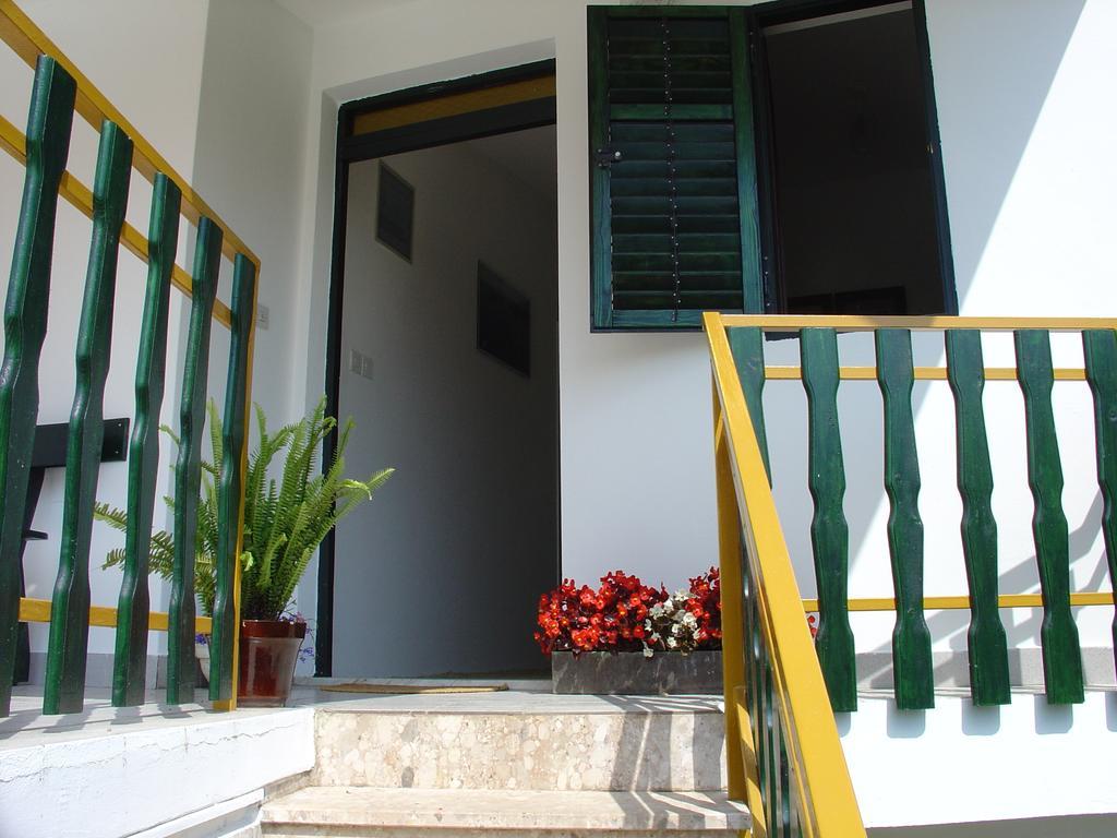 Apartments And Rooms Mirjana Bibinje Exterior photo